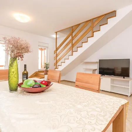 Two-bedroom In דירה מסלניקה